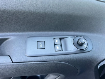 Image véhicule  Peugeot PARTNER (21)