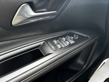 Image véhicule  Peugeot 5008 (33)