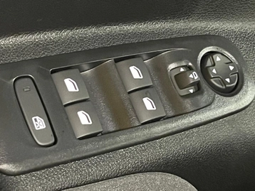 Image véhicule  Peugeot RIFTER (18)