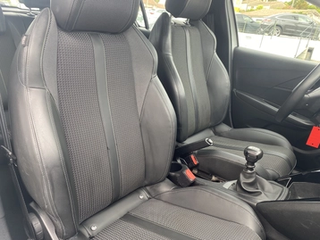 Image véhicule  Peugeot 208 (11)