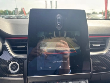 Image véhicule  Renault ARKANA (32)