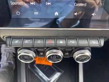 Image véhicule  Renault ARKANA (34)