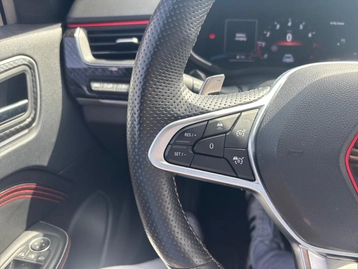 Image véhicule  Renault ARKANA (23)