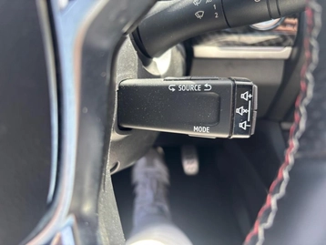 Image véhicule  Renault ARKANA (25)