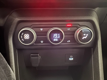 Image véhicule  Dacia SANDERO (10)