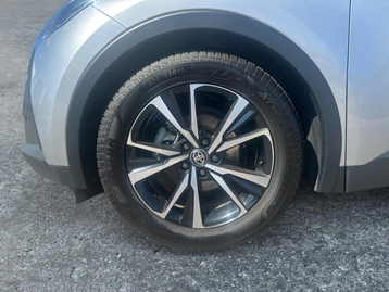 Image véhicule Toyota C-HR (13) Image véhicule Toyota C-HR (13)