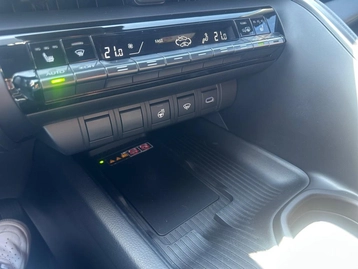 Image véhicule Toyota C-HR (28) Image véhicule Toyota C-HR (28)