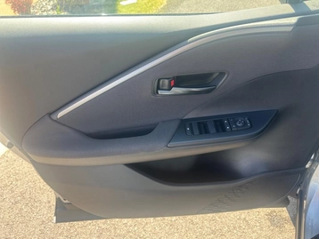 Image véhicule Toyota C-HR (26) Image véhicule Toyota C-HR (26)