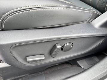 Image véhicule  Ford KUGA (18)
