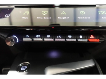 Image véhicule Peugeot 308 (27) Image véhicule Peugeot 308 (27)