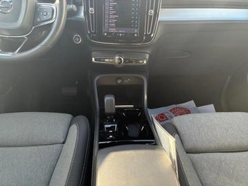 Image véhicule  Volvo XC40 (30)