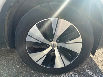 Image véhicule  Volvo XC40 (9)