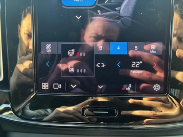 Image véhicule  Volvo XC40 (26)