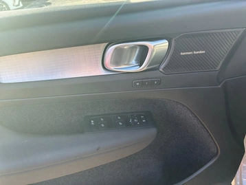 Image véhicule  Volvo XC40 (17)