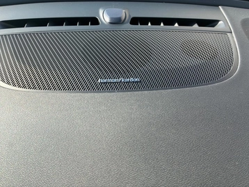 Image véhicule  Volvo XC40 (31)