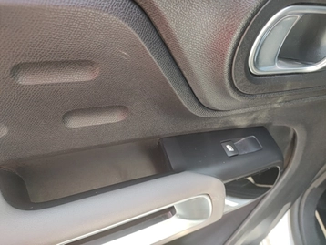 Image véhicule  Citroën C5 AIRCROSS (16)