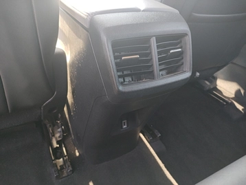 Image véhicule  Citroën C5 AIRCROSS (15)