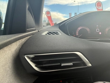 Image véhicule  Peugeot 3008 (16)