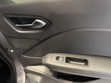 Image véhicule  Renault CAPTUR (38)