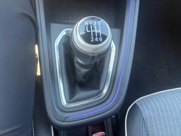 Image véhicule  Renault CLIO (32)