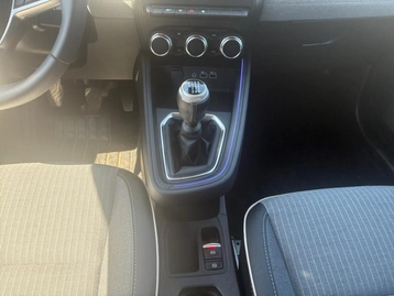 Image véhicule  Renault CLIO (29)