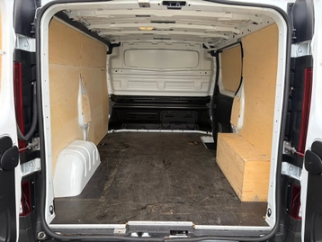 Image véhicule  Renault TRAFIC (5)
