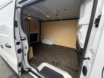 Image véhicule  Renault TRAFIC (6)