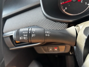 Image véhicule  Dacia SANDERO (10)
