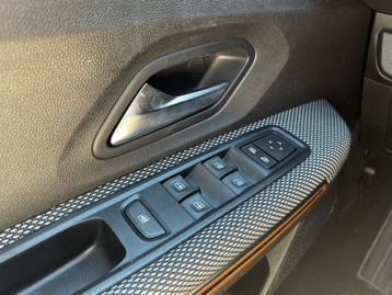 Image véhicule  Dacia SANDERO (23)