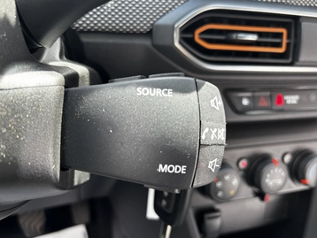 Image véhicule  Dacia SANDERO (14)