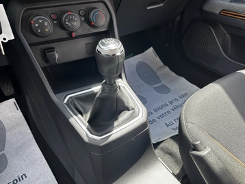 Image véhicule  Dacia SANDERO (23)