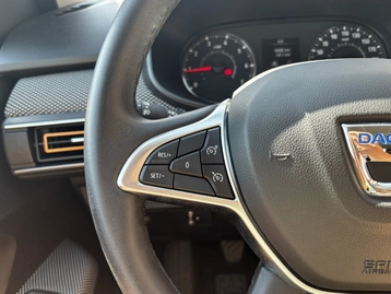 Image véhicule  Dacia SANDERO (9)