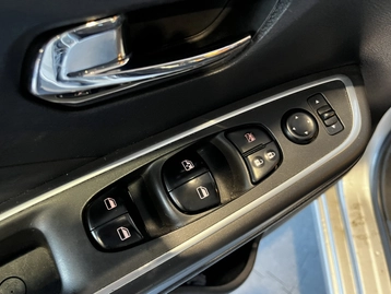 Image véhicule  Nissan MICRA (12)