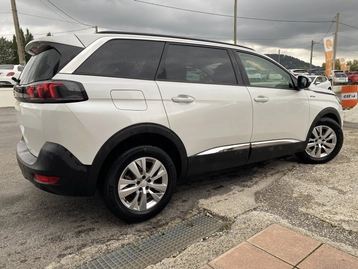 Image véhicule  Peugeot 5008 (2)