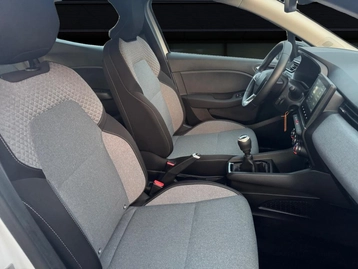 Image véhicule  Renault CLIO (10)