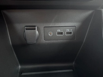 Image véhicule  Renault CLIO (29)