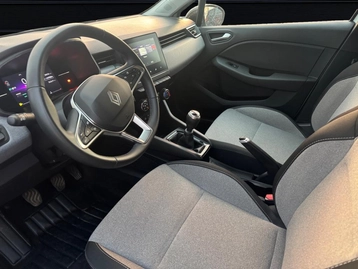 Image véhicule  Renault CLIO (9)