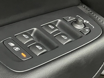 Image véhicule Volvo XC60 (20) Image véhicule Volvo XC60 (20)