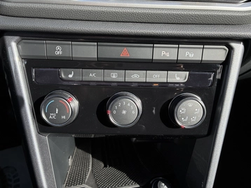 Image véhicule  Volkswagen T-ROC (15)