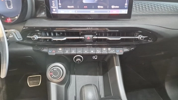 Image véhicule  Alfa Romeo TONALE (16)