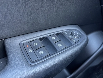 Image véhicule  Renault ARKANA (26)