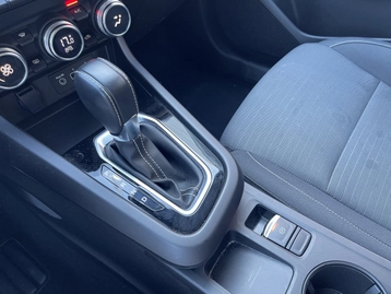 Image véhicule  Renault ARKANA (23)