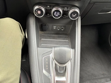 Image véhicule  Renault CAPTUR (37)