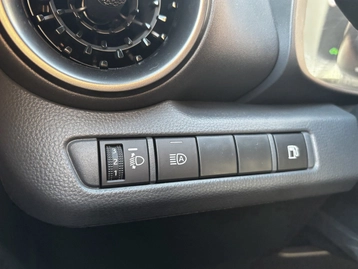 Image véhicule  Toyota C-HR (2) (30)