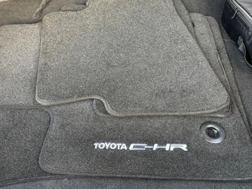 Image véhicule  Toyota C-HR (2) (35)