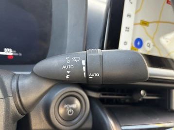 Image véhicule  Toyota C-HR (2) (13)