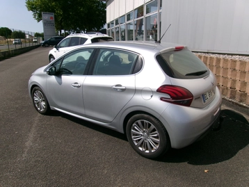 Image véhicule  Peugeot 208 (3)