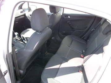 Image véhicule  Peugeot 208 (4)