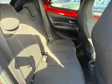 Image véhicule  Toyota AYGO (18)