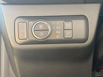 Image véhicule  Ford KUGA (42)